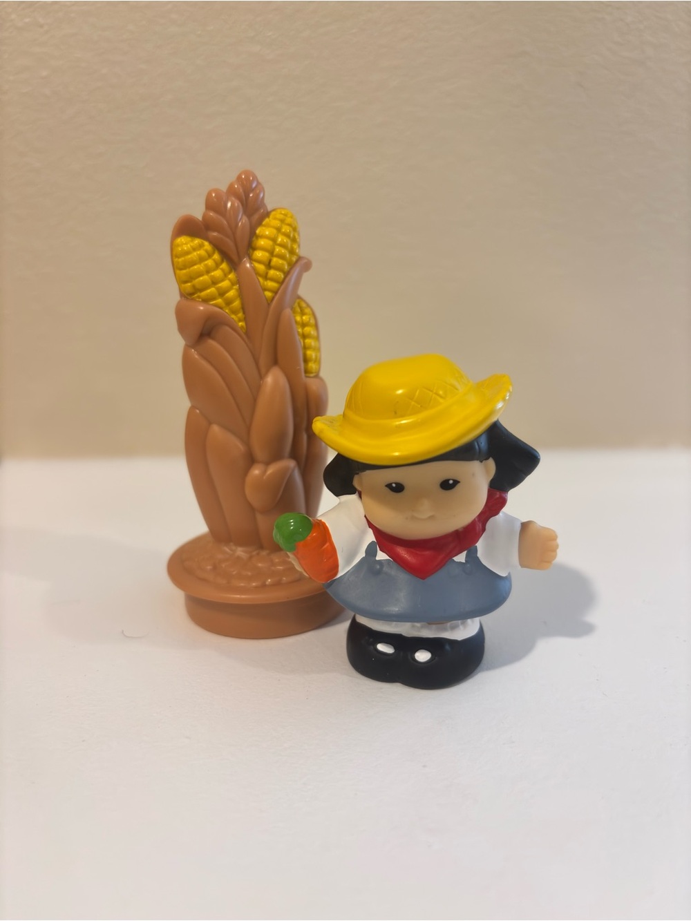 Fisher-Price Farm Girl Figure with Yellow Hat and Corn Accessory